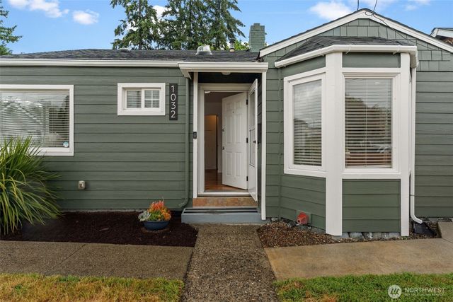 1032 S MacArthur Street, Tacoma, WA 98465