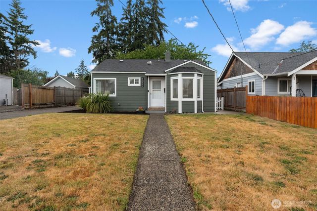 1032 S MacArthur Street, Tacoma, WA 98465