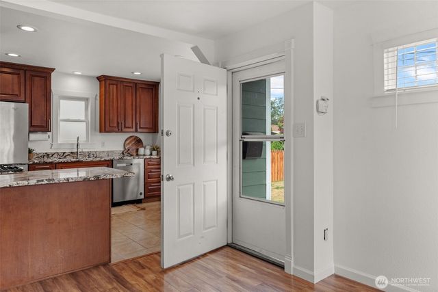 1032 S MacArthur Street, Tacoma, WA 98465
