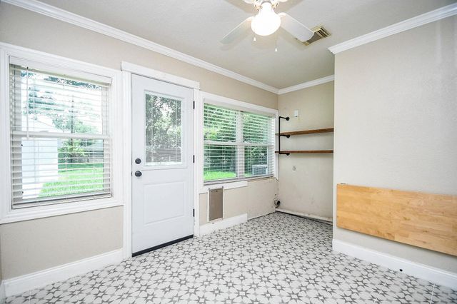 1070 W 43rd Street, Houston, TX 77018