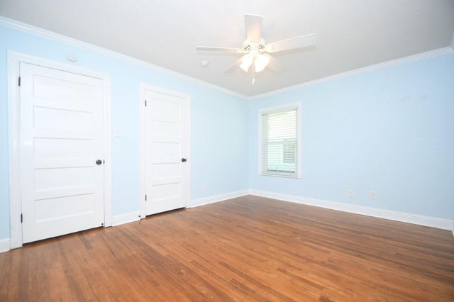 1070 W 43rd Street, Houston, TX 77018