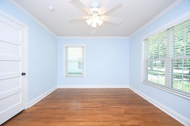 1070 W 43rd Street, Houston, TX 77018