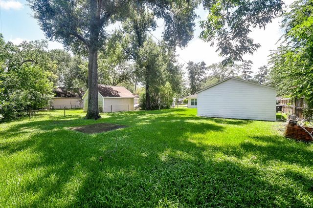 1070 W 43rd Street, Houston, TX 77018