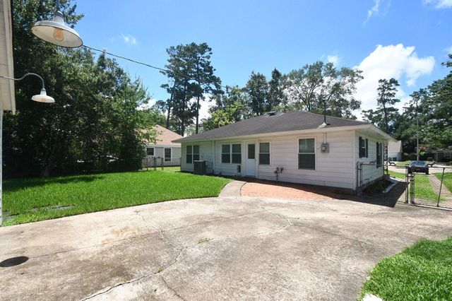 1070 W 43rd Street, Houston, TX 77018