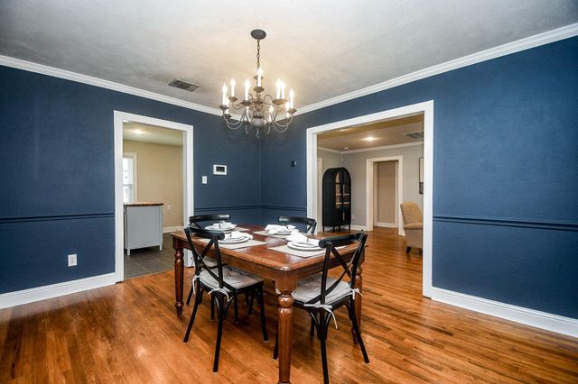 1070 W 43rd Street, Houston, TX 77018