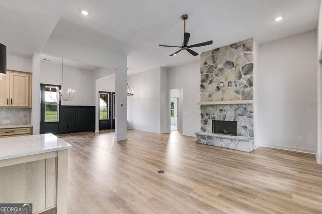 728 Lake Circle Road, Buchanan, GA 30113