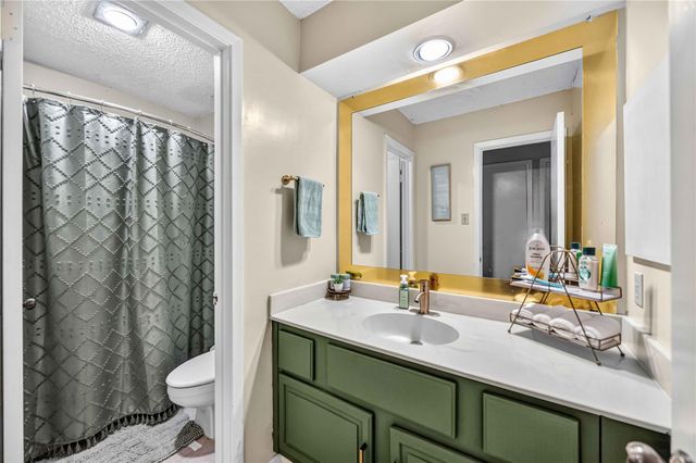 7828 Kendalia Drive, Houston, TX 77036