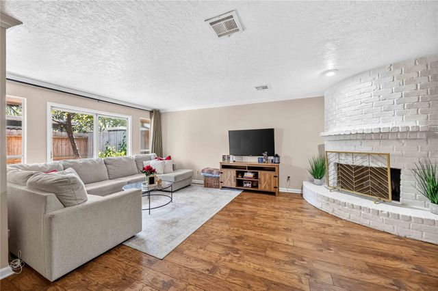 7828 Kendalia Drive, Houston, TX 77036