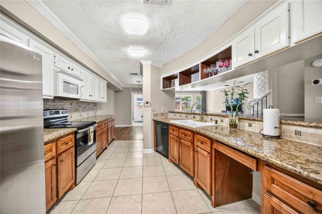 7828 Kendalia Drive, Houston, TX 77036