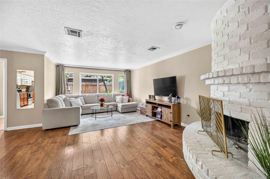 7828 Kendalia Drive, Houston, TX 77036