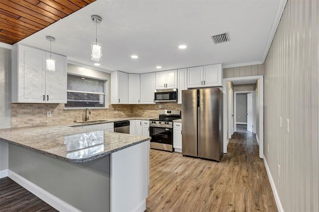 157 STATE ROAD 20, Palatka, FL 32177