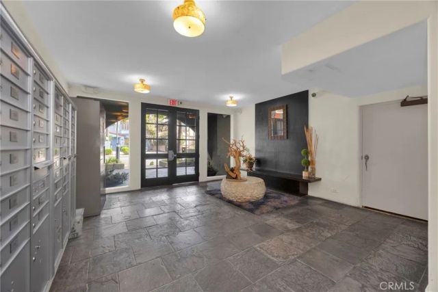 1351 N Orange Drive 205, Los Angeles, CA 90028