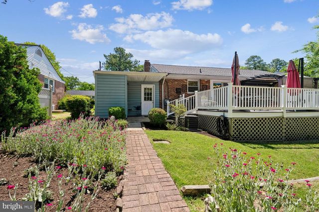 8410 RAVENSWOOD RD, New Carrollton, MD 20784