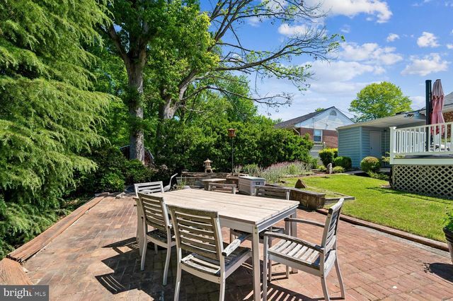 8410 RAVENSWOOD RD, New Carrollton, MD 20784