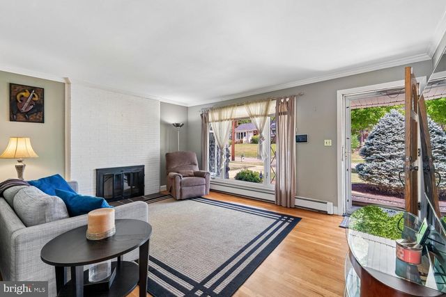 8410 RAVENSWOOD RD, New Carrollton, MD 20784