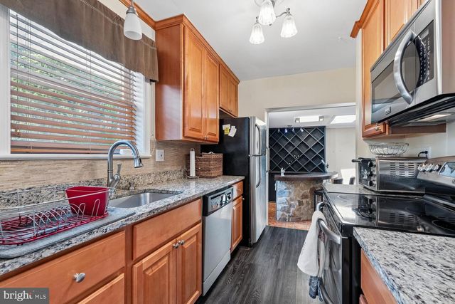 8410 RAVENSWOOD RD, New Carrollton, MD 20784