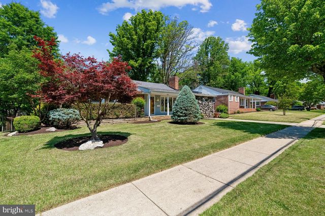 8410 RAVENSWOOD RD, New Carrollton, MD 20784