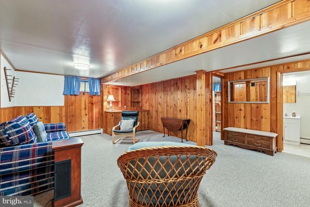 8410 RAVENSWOOD RD, New Carrollton, MD 20784