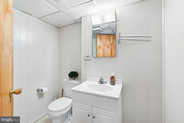8410 RAVENSWOOD RD, New Carrollton, MD 20784