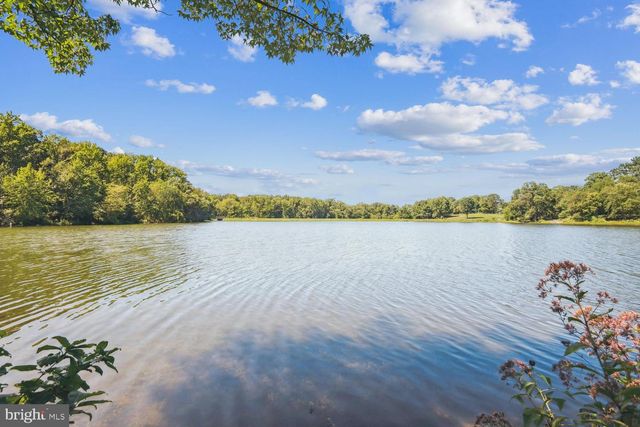 8410 RAVENSWOOD RD, New Carrollton, MD 20784