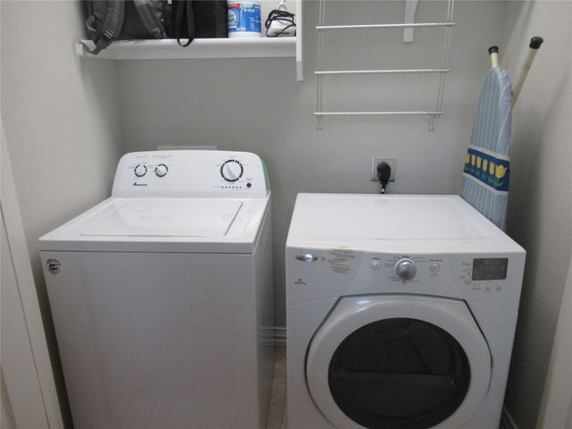 106 Coyote TRL, Georgetown, TX 78633