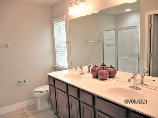 106 Coyote TRL, Georgetown, TX 78633