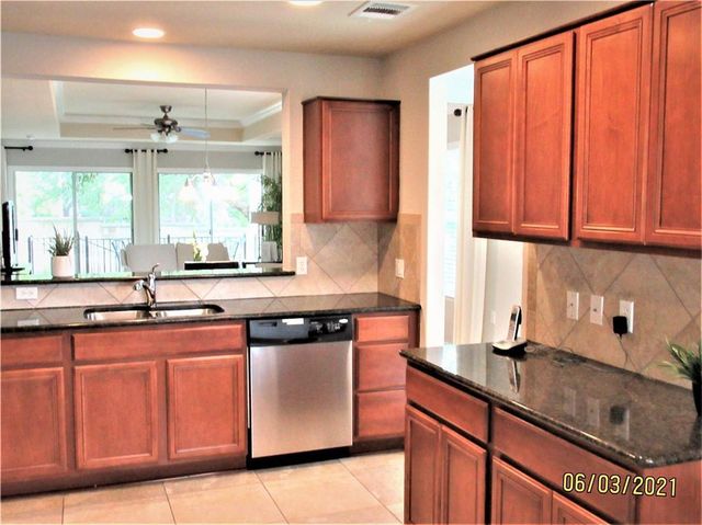 106 Coyote TRL, Georgetown, TX 78633