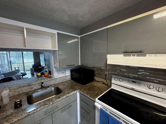 11318 Taft Street, Pembroke Pines, FL 33026