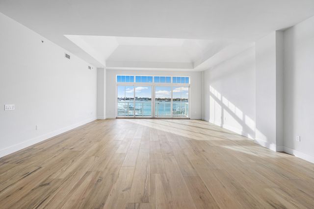 180 Lake Drive 2103, Palm Beach Shores, FL 33404