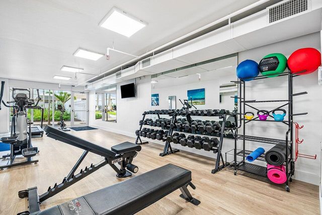 180 Lake Drive 2103, Palm Beach Shores, FL 33404