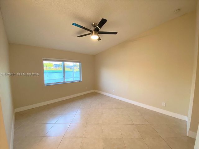 611 NW 208th Cir 611, Pembroke Pines, FL 33029