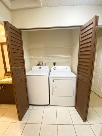 611 NW 208th Cir 611, Pembroke Pines, FL 33029