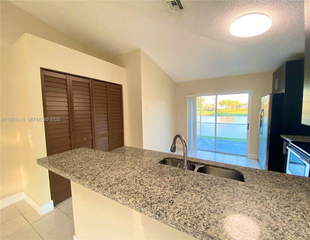 611 NW 208th Cir 611, Pembroke Pines, FL 33029