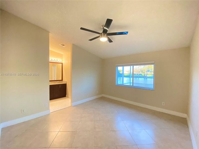 611 NW 208th Cir 611, Pembroke Pines, FL 33029