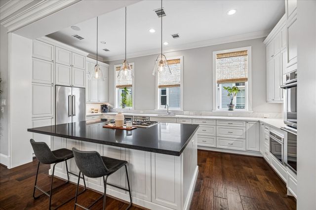 1708 Ashland Street, Houston, TX 77008