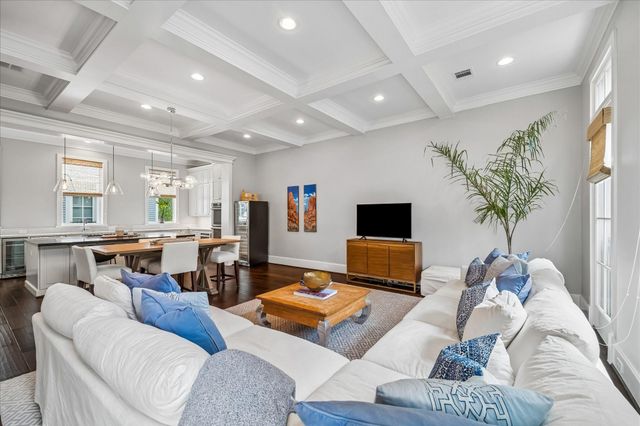 1708 Ashland Street, Houston, TX 77008