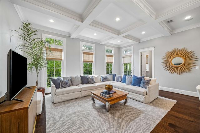 1708 Ashland Street, Houston, TX 77008