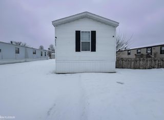 20642 Raleigh Drive, Clinton Township, MI 48036