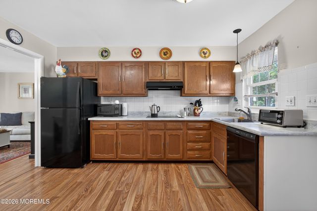 976A Aberdeen Drive, Lakewood, NJ 08701