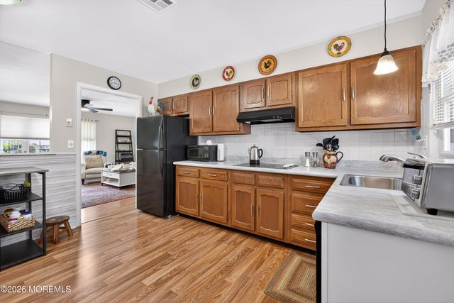 976A Aberdeen Drive, Lakewood, NJ 08701
