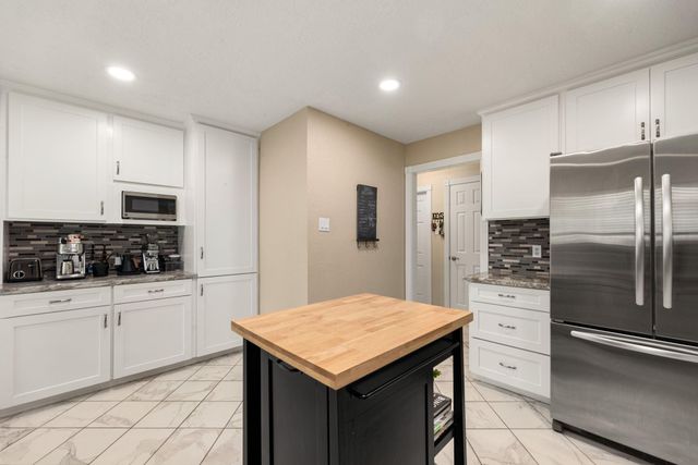 505 Lochnell Drive, Houston, TX 77062