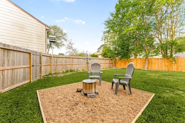 505 Lochnell Drive, Houston, TX 77062