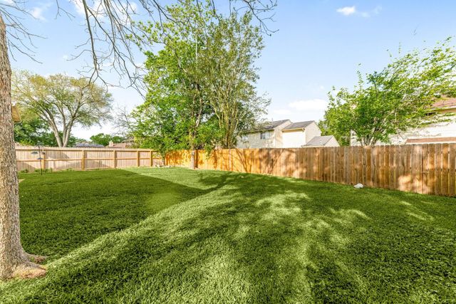 505 Lochnell Drive, Houston, TX 77062