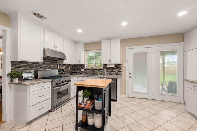 505 Lochnell Drive, Houston, TX 77062