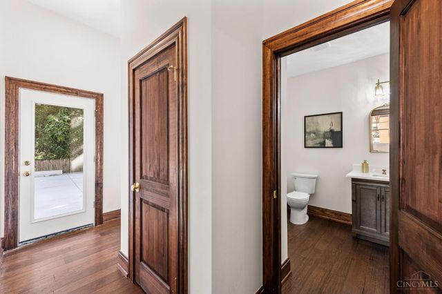 1815 Kinney Avenue, Cincinnati, OH 45207