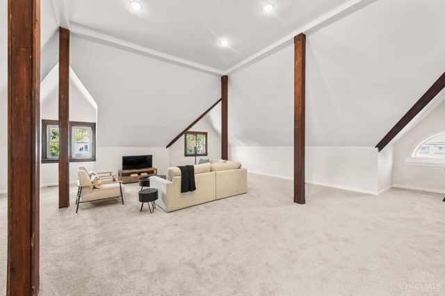 1815 Kinney Avenue, Cincinnati, OH 45207