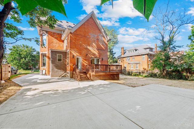 1815 Kinney Avenue, Cincinnati, OH 45207