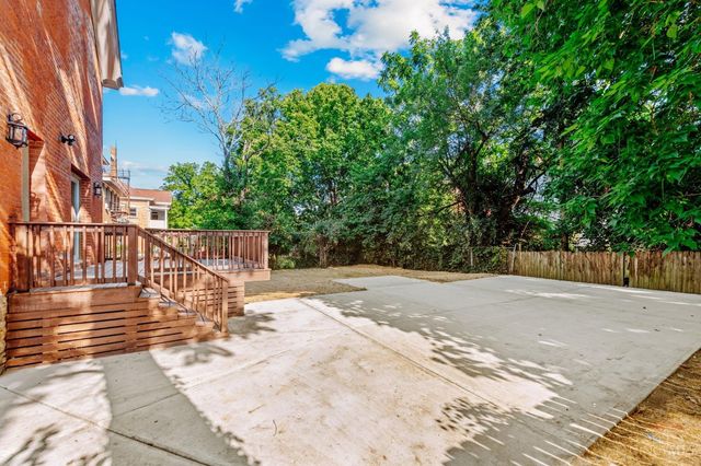 1815 Kinney Avenue, Cincinnati, OH 45207