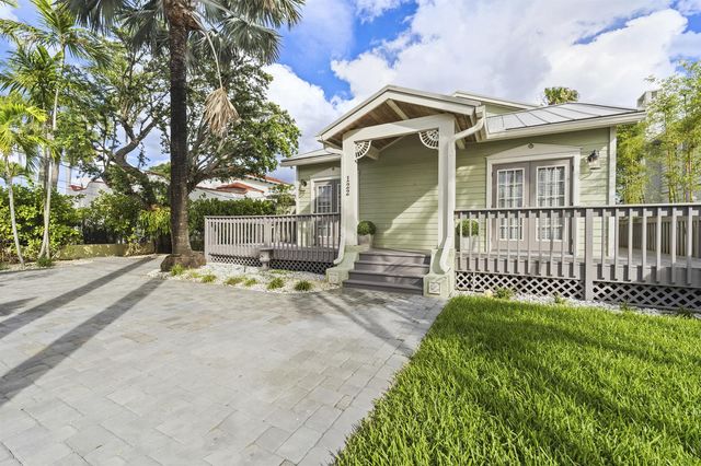 122 S Lake Drive, Lantana, FL 33462