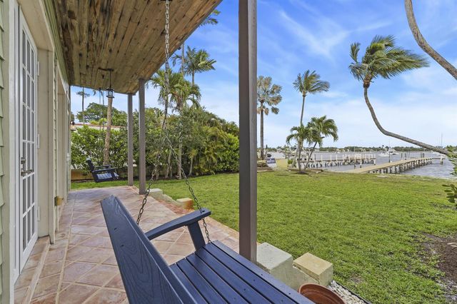 122 S Lake Drive, Lantana, FL 33462